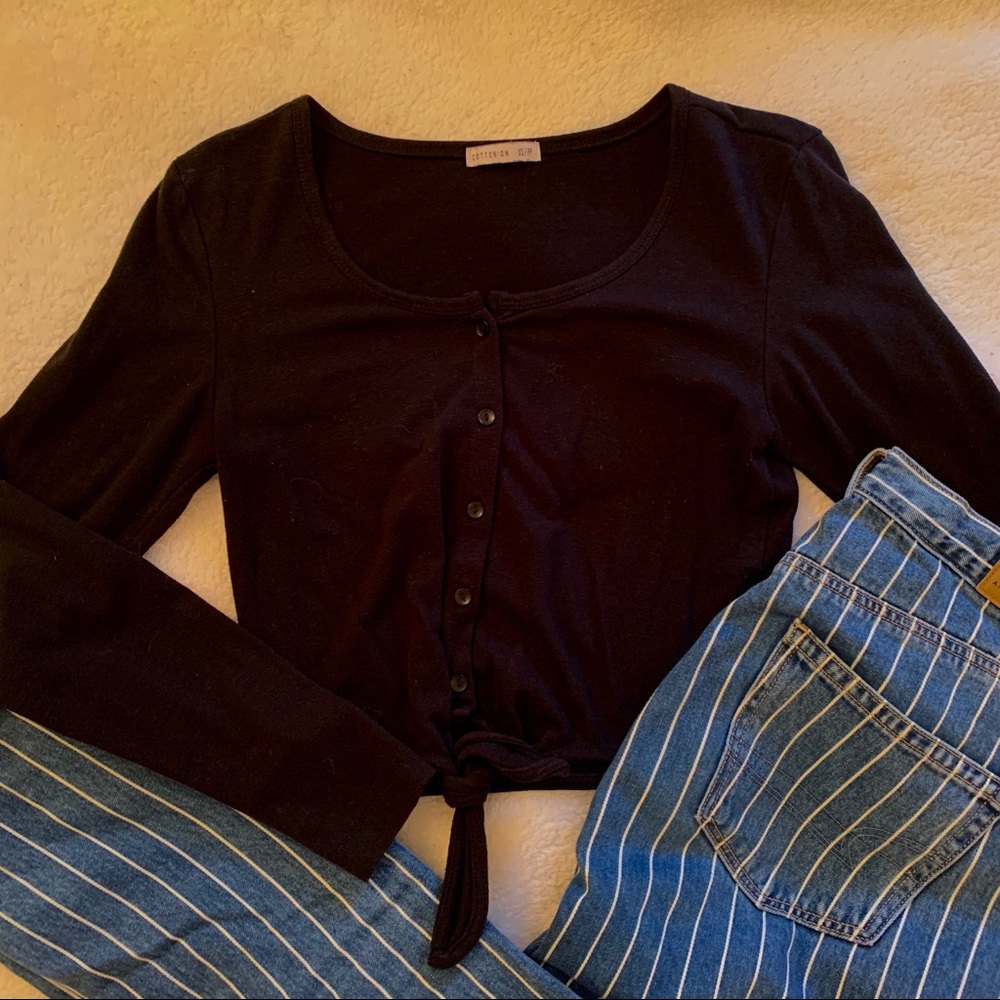 Tie-Front Long Sleeved Tee - Picture 2 of 5